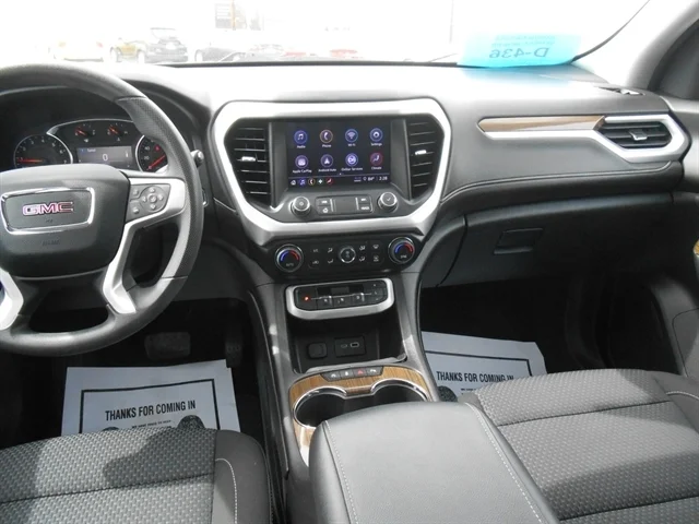 Used 2023 Ultra Blue Metallic GMC  image 5