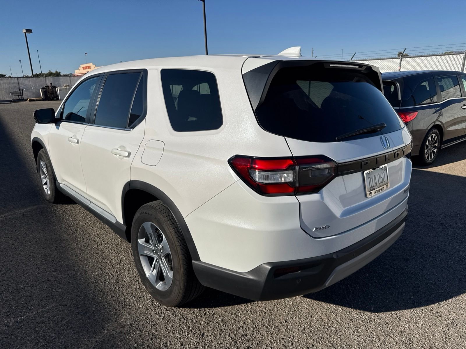 Used 2025 Platinum White Honda EX-L image 6