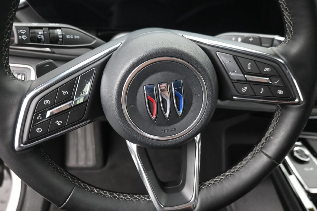 Used 2026 White Buick Preferred image 17