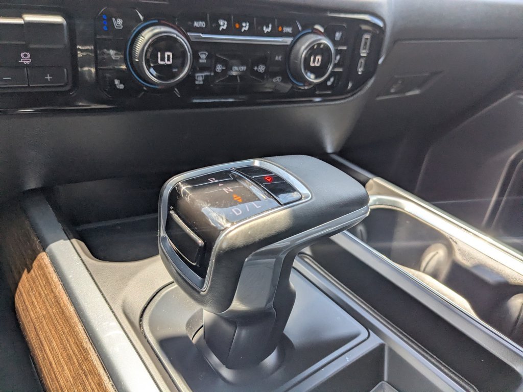 Used 2023 Iridescent Pearl Tricoat Chevrolet High Country image 20
