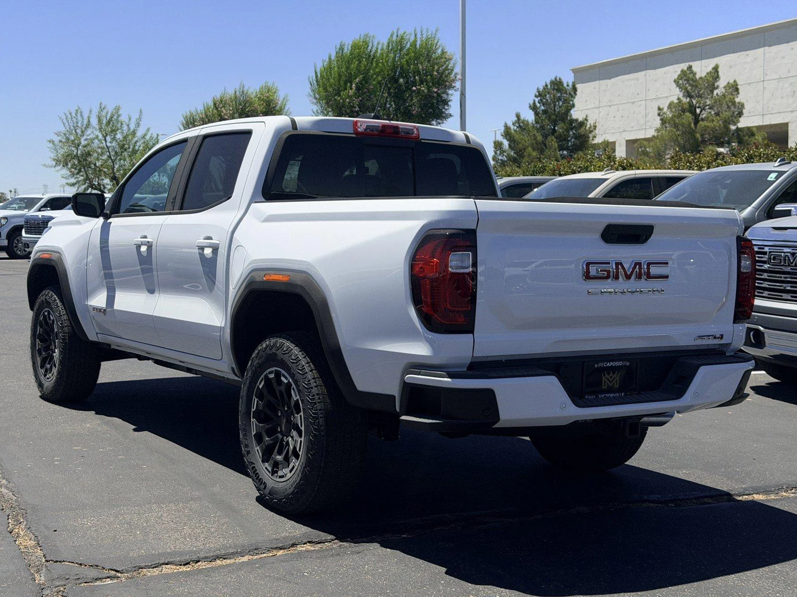 New 2026 Summit White GMC AT4 image 4