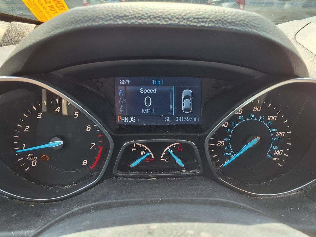Used 2014 Orange Ford SE image 14