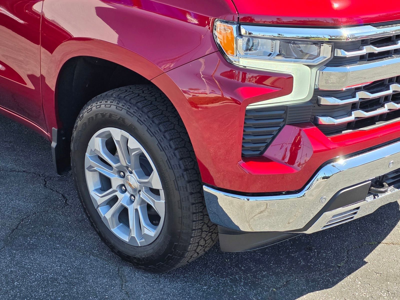 2026 Chevrolet Silverado 1500 LTZ - Photo 10