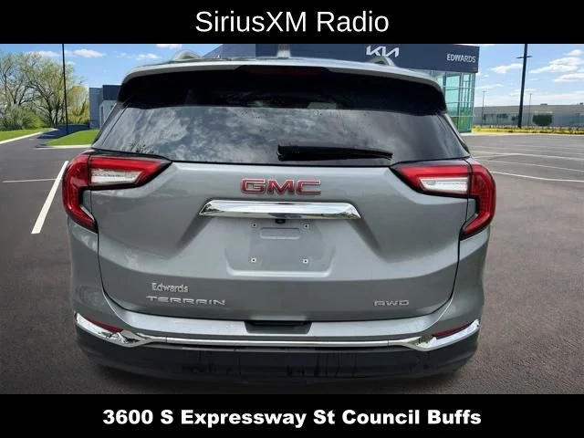 Used 2023 Silver GMC SLT image 7