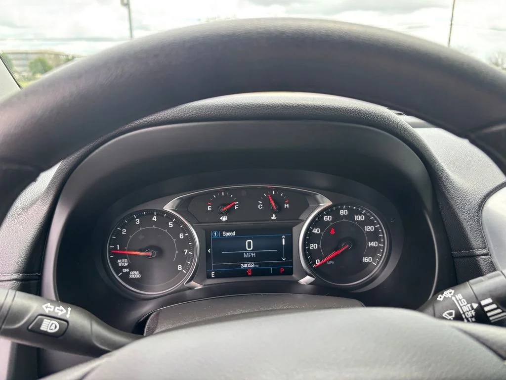 Used 2024 White GMC SLE image 16