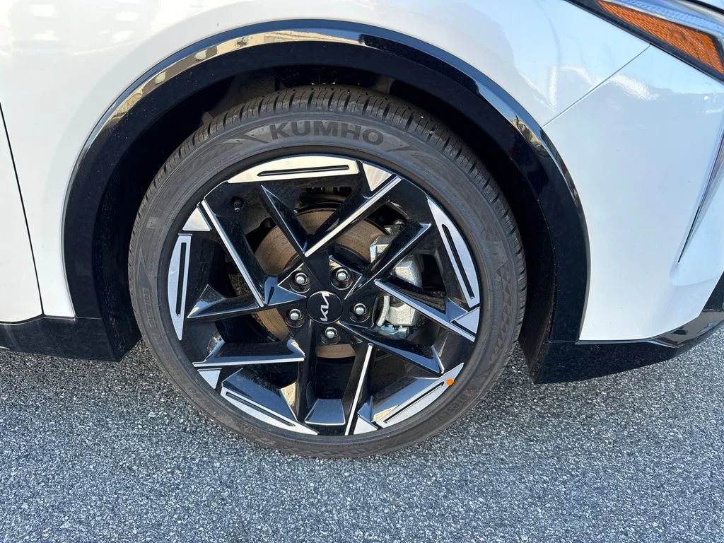 New 2025 White Kia GT-Line image 12