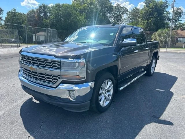 Used 2016 TUNGSTEN METALLIC Chevrolet LT image 1