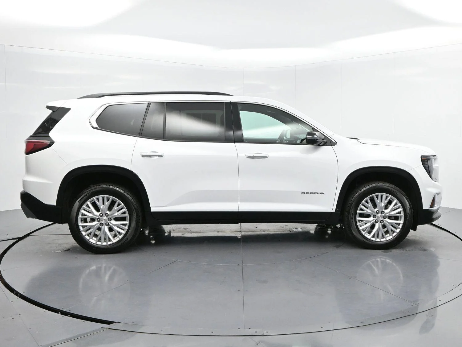 Used 2026 Summit White GMC Elevation image 8