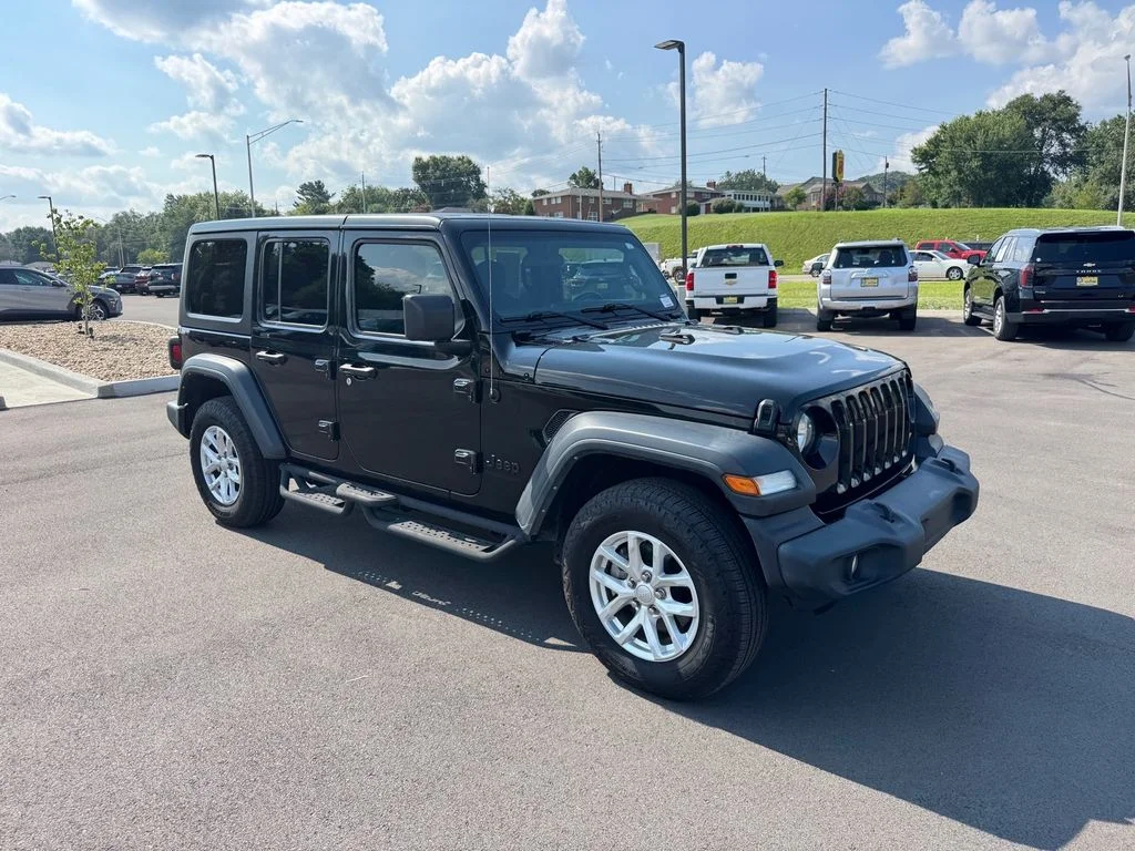Used 2023 Black Jeep Sport S image 2
