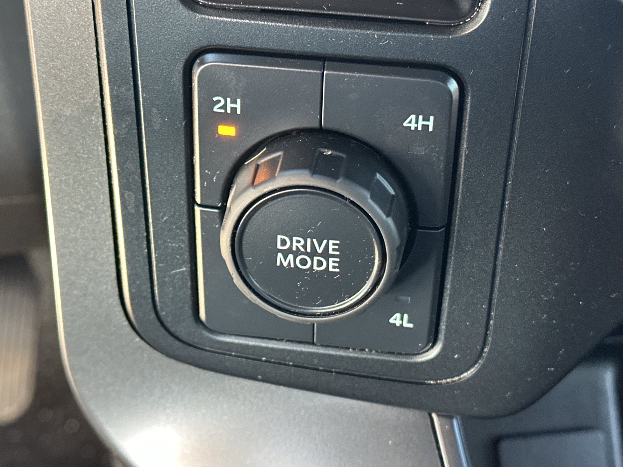 Used 2024 AVALANCHE Ford XLT image 29