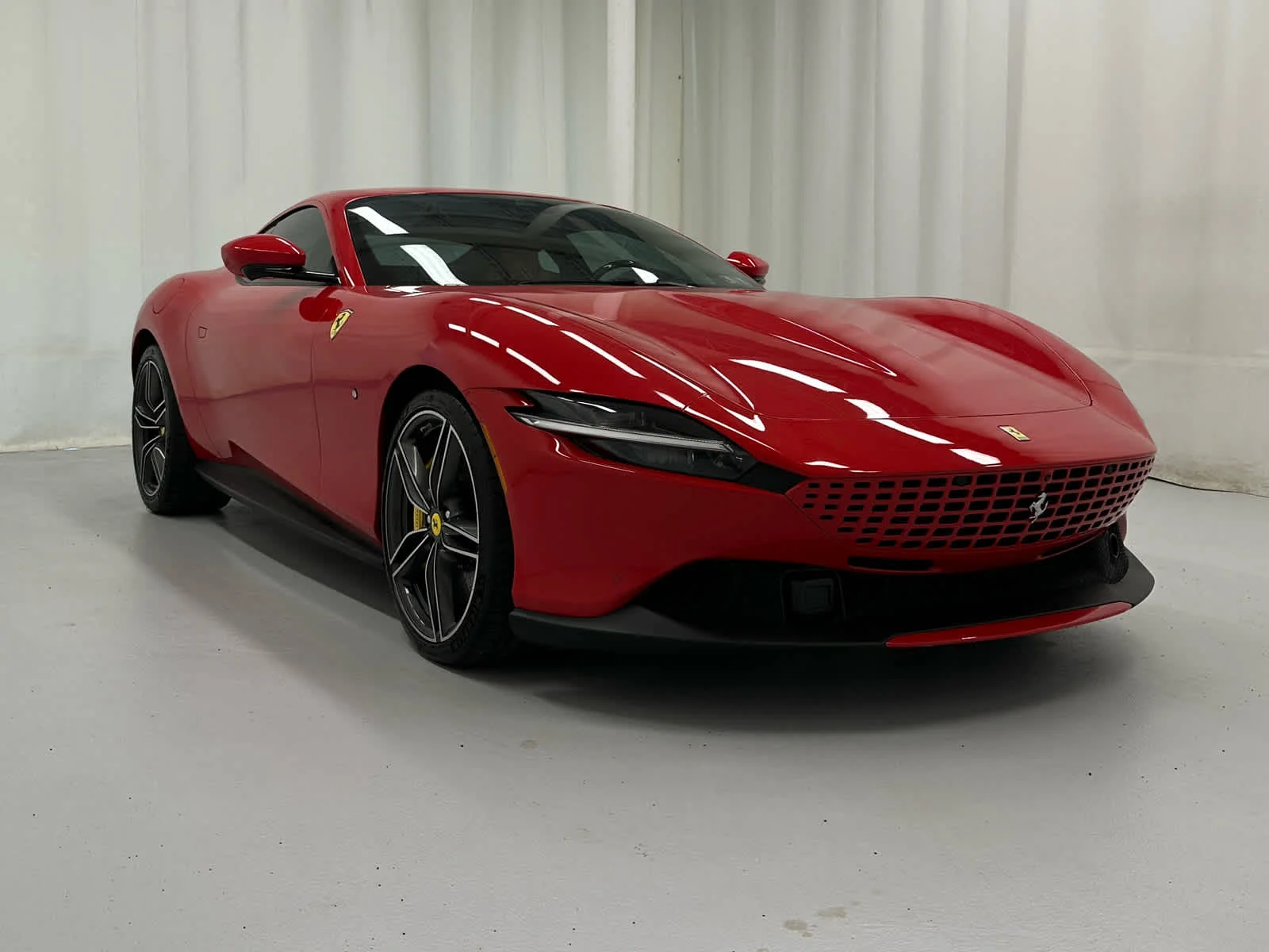 Used 2022 RED Ferrari  image 1