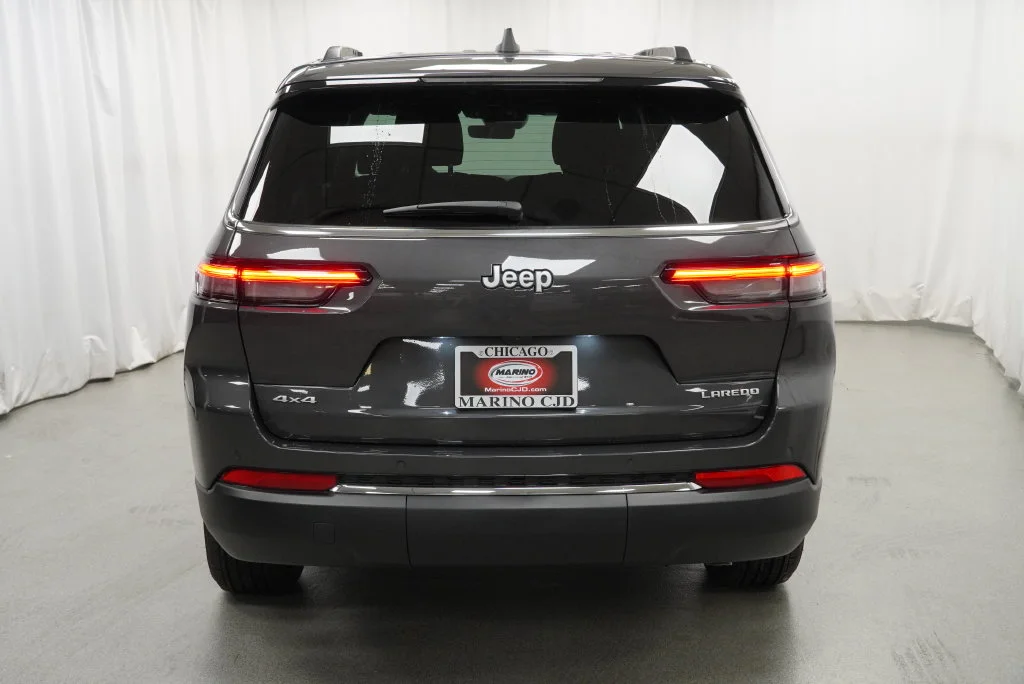 New 2026 Baltic Gray Metallic Clear-Coat Exterior Paint Jeep Laredo X image 13