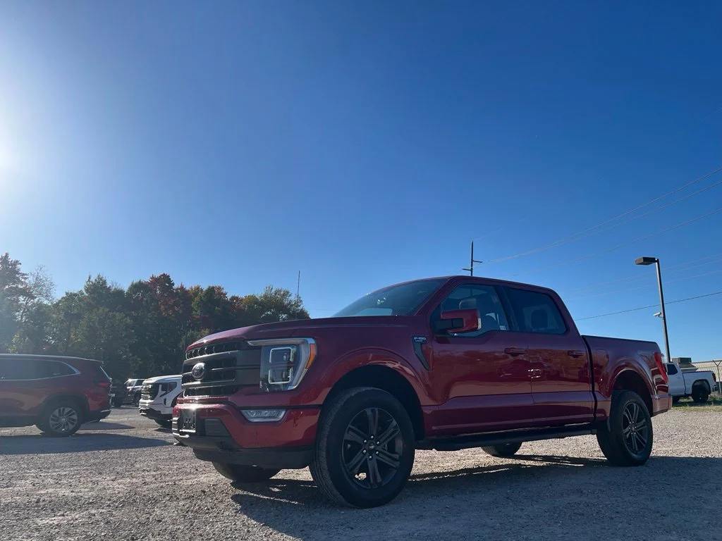 Used 2023 Red Metallic Ford Lariat image 2