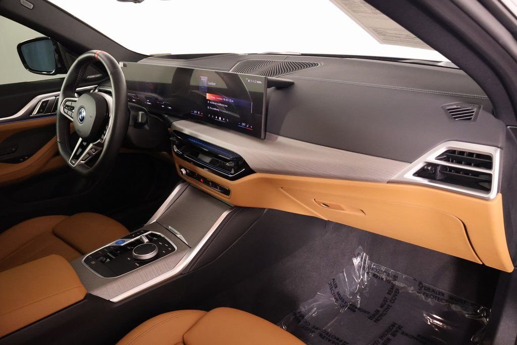Used 2025 Black Sapphire Metallic BMW M50 image 9