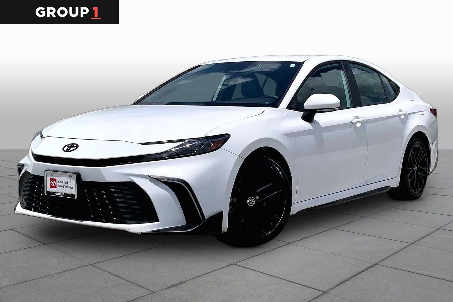 2025 Toyota Camry SE