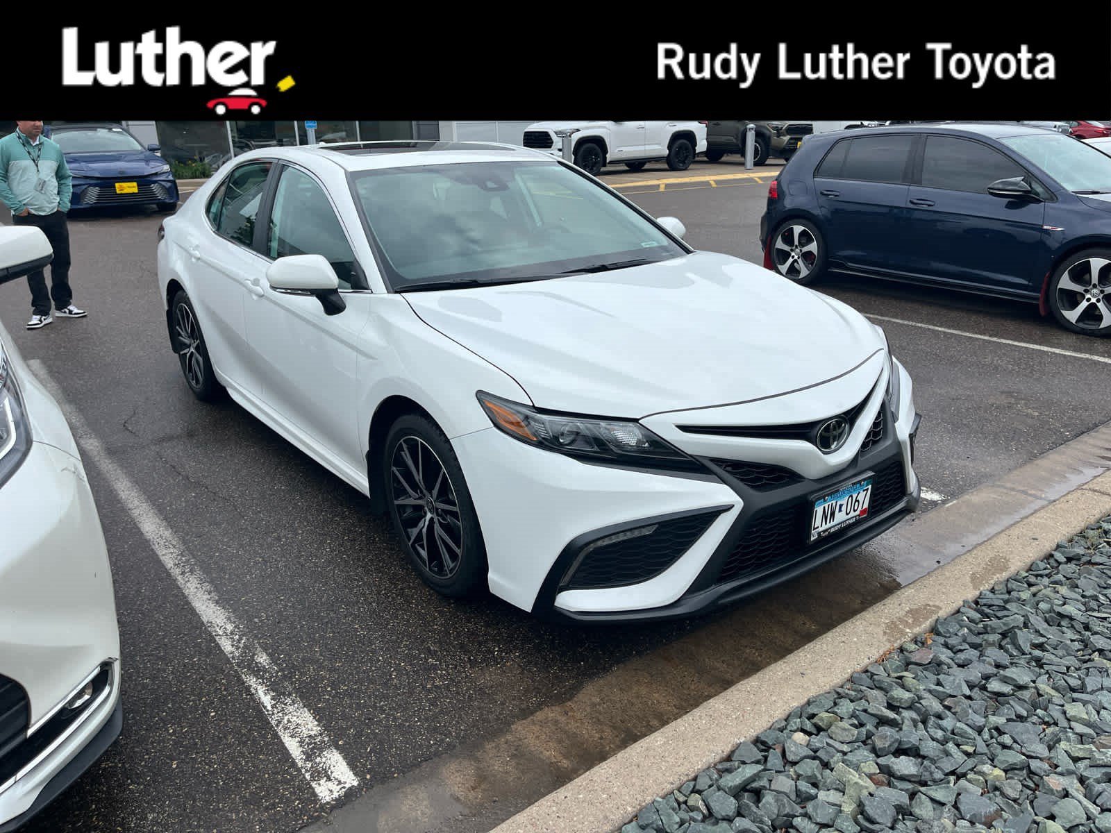 Used 2024 Ice Cap Toyota SE image 1