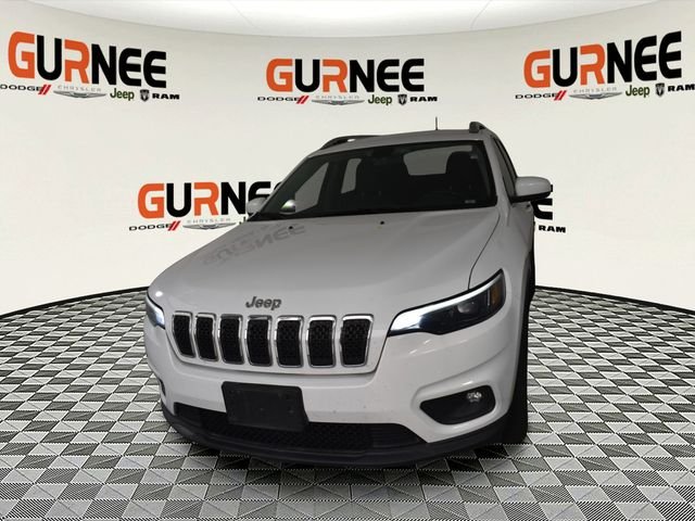 Used 2019 White Jeep Latitude image 6