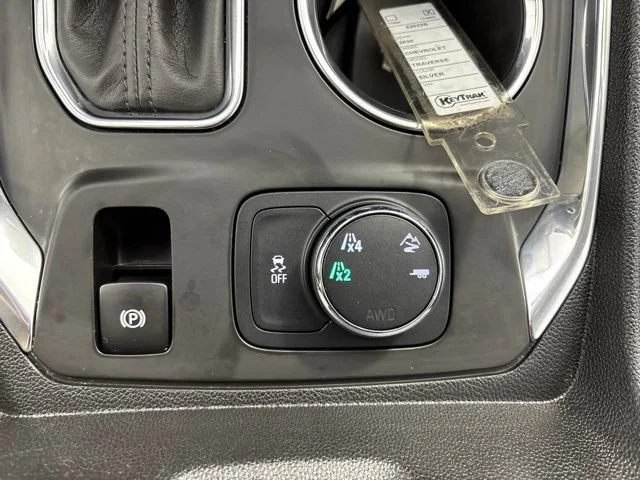 Used 2020 SILVER ICE METALLIC Chevrolet LT Leather image 14