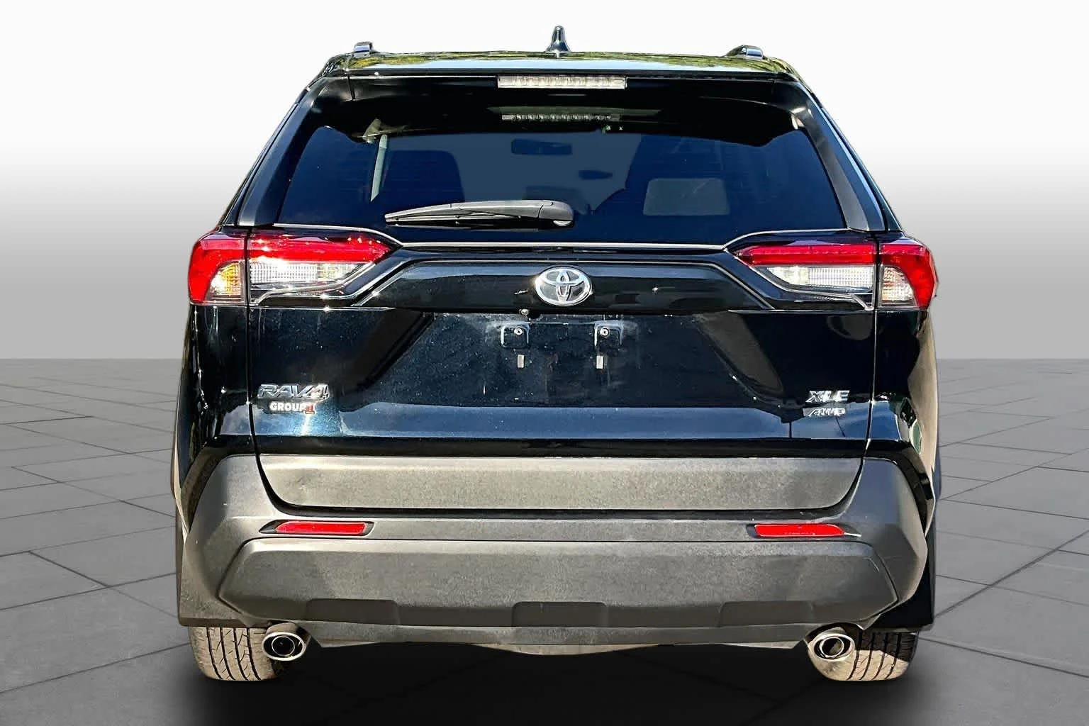 Used 2024 Midnight Black Metallic Toyota XLE image 5