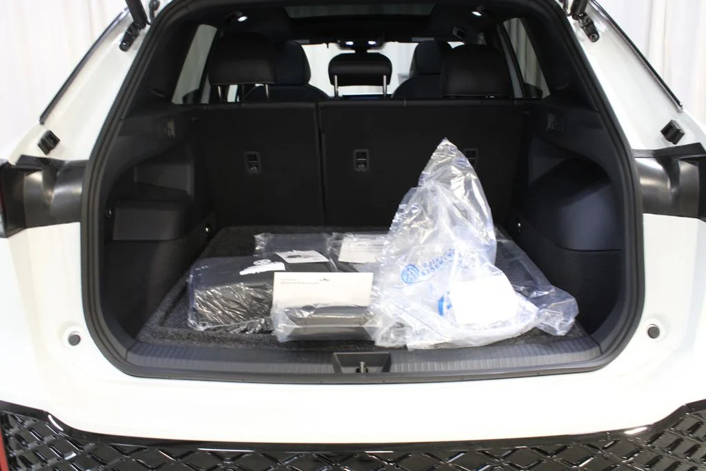 New 2026 White Volkswagen 2.0T SE R-Line Black image 31