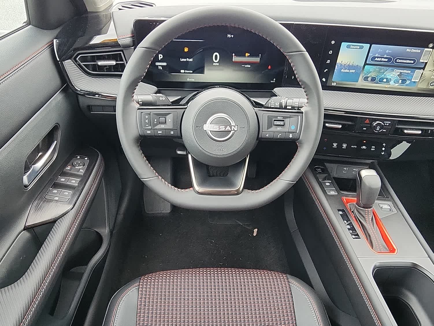 2025 Nissan Kicks SR - Photo 8