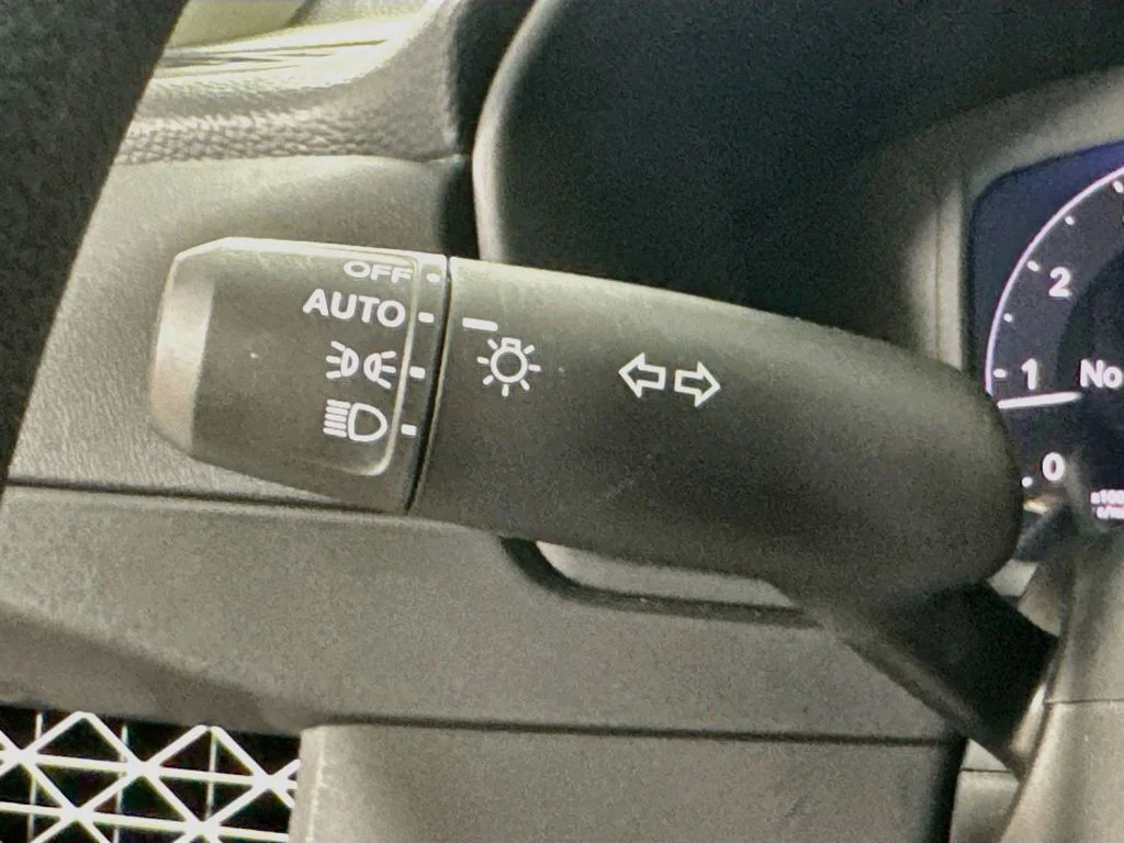 Used 2026 Silver Honda SE image 13