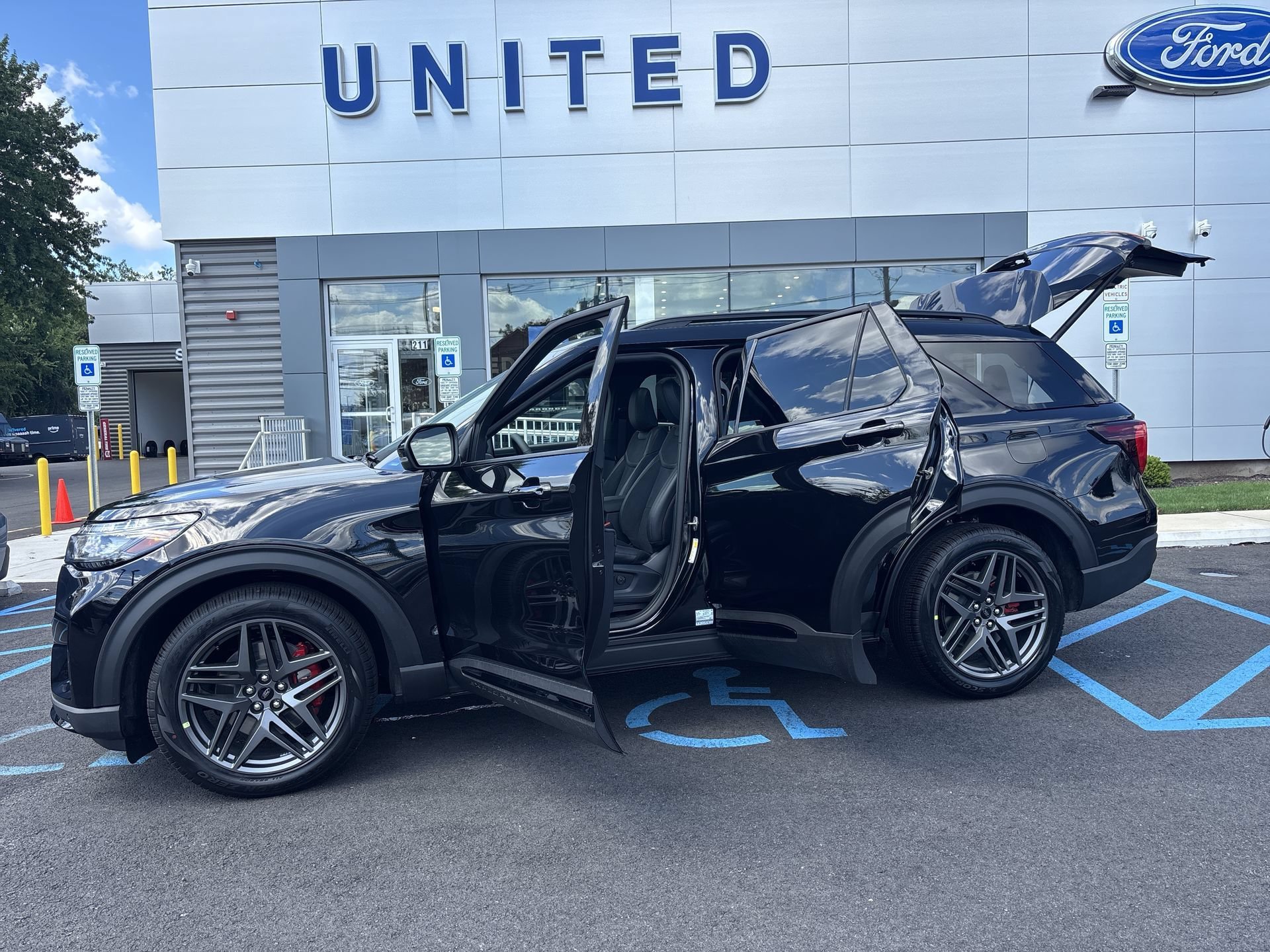New 2026 Agate Black Metallic Ford ST image 40