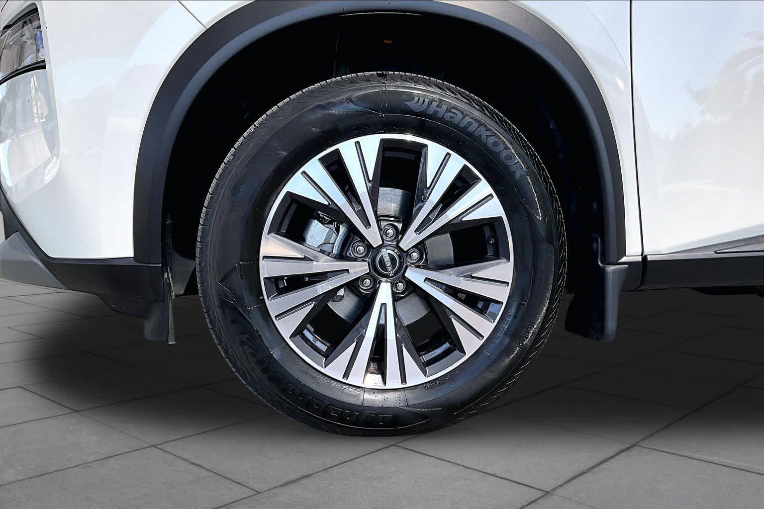 Certified Used 2023 Pearl White Tricoat Nissan SV image 11