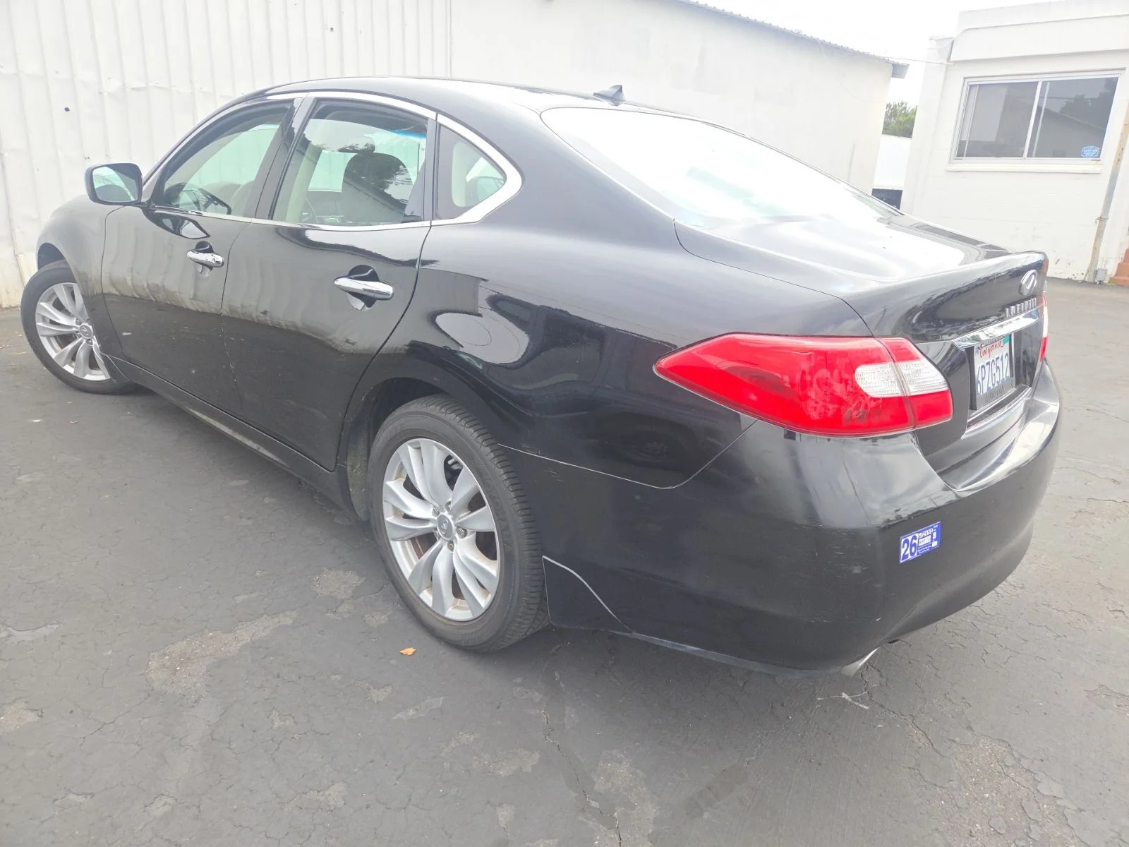 Used 2011 Black Obsidian INFINITI Base image 7