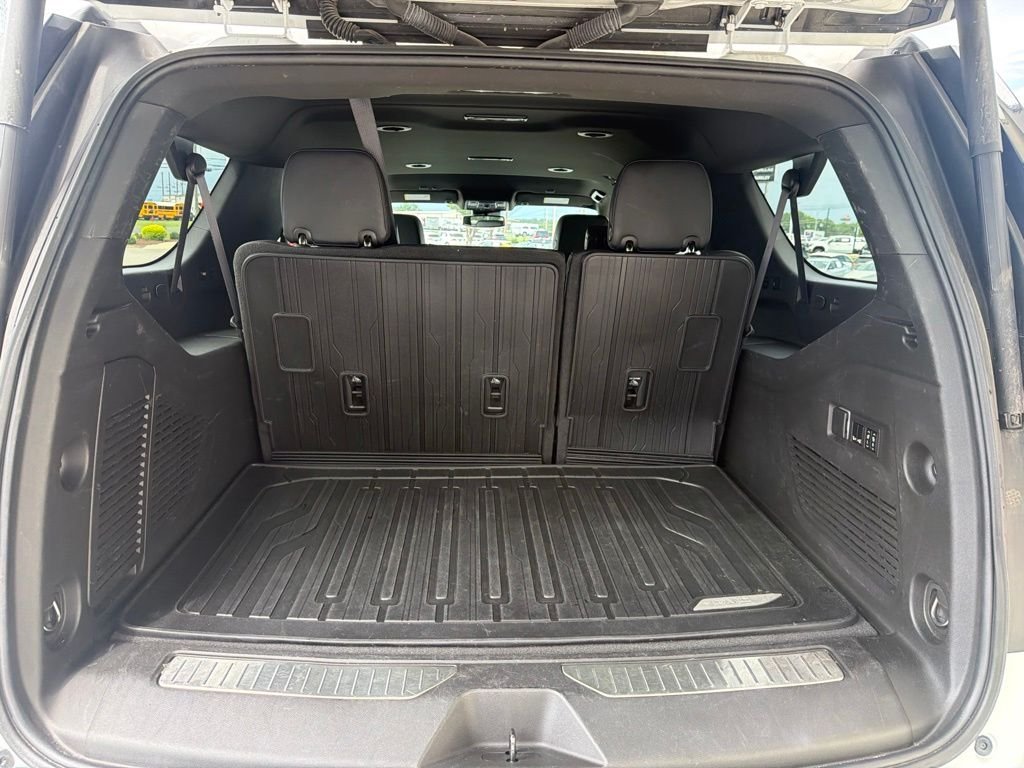 Used 2023 White GMC Denali image 16