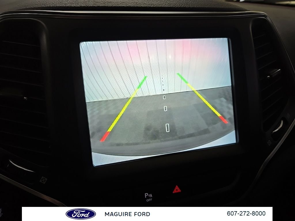 Used 2019 White Jeep Trailhawk image 14