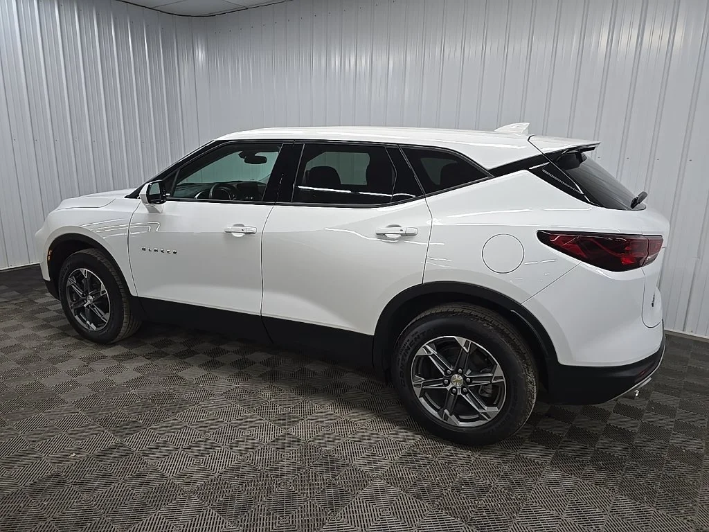 2023 Chevrolet Blazer 2LT - Photo 4