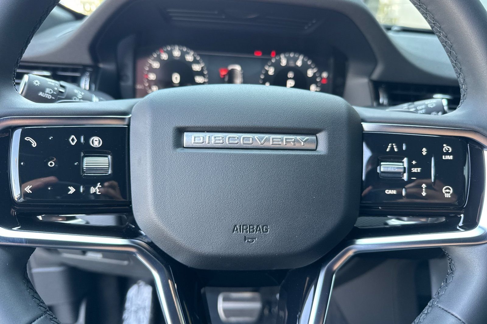 Certified Used 2025 Gray Land Rover SE image 27