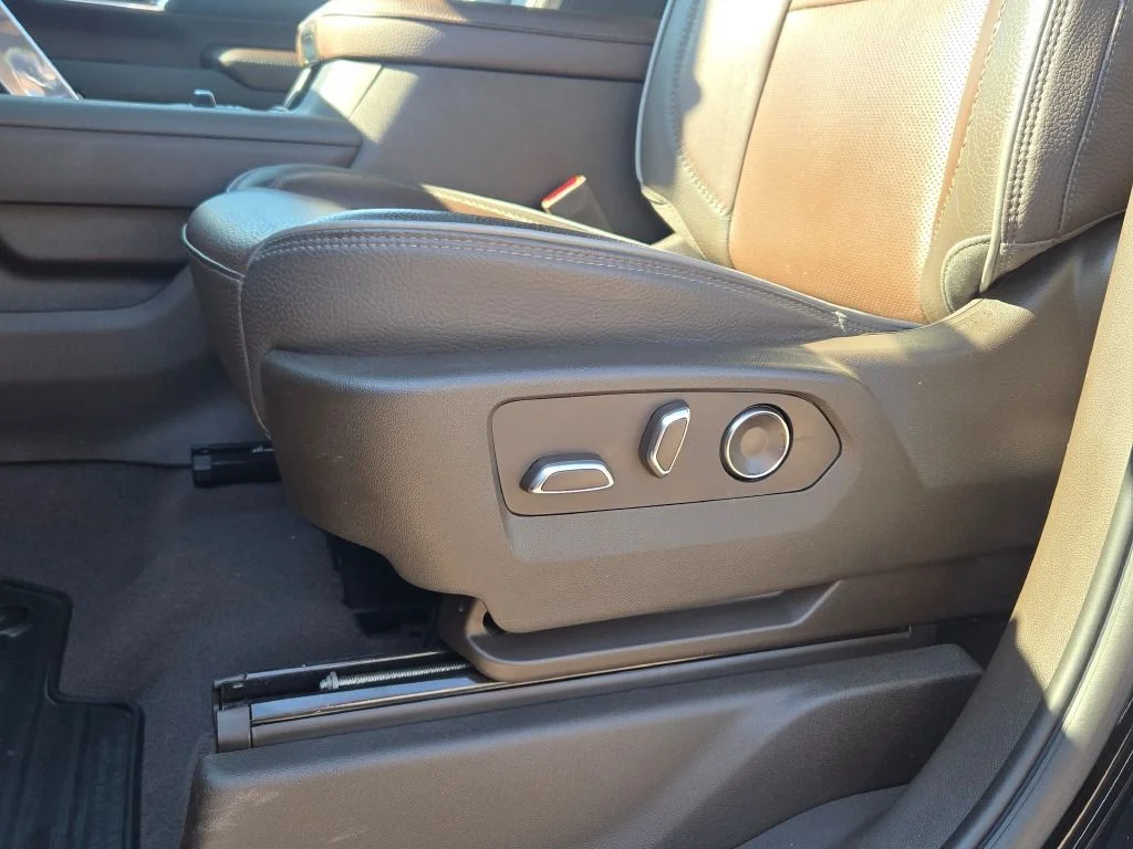 Used 2024 Black GMC Denali image 26