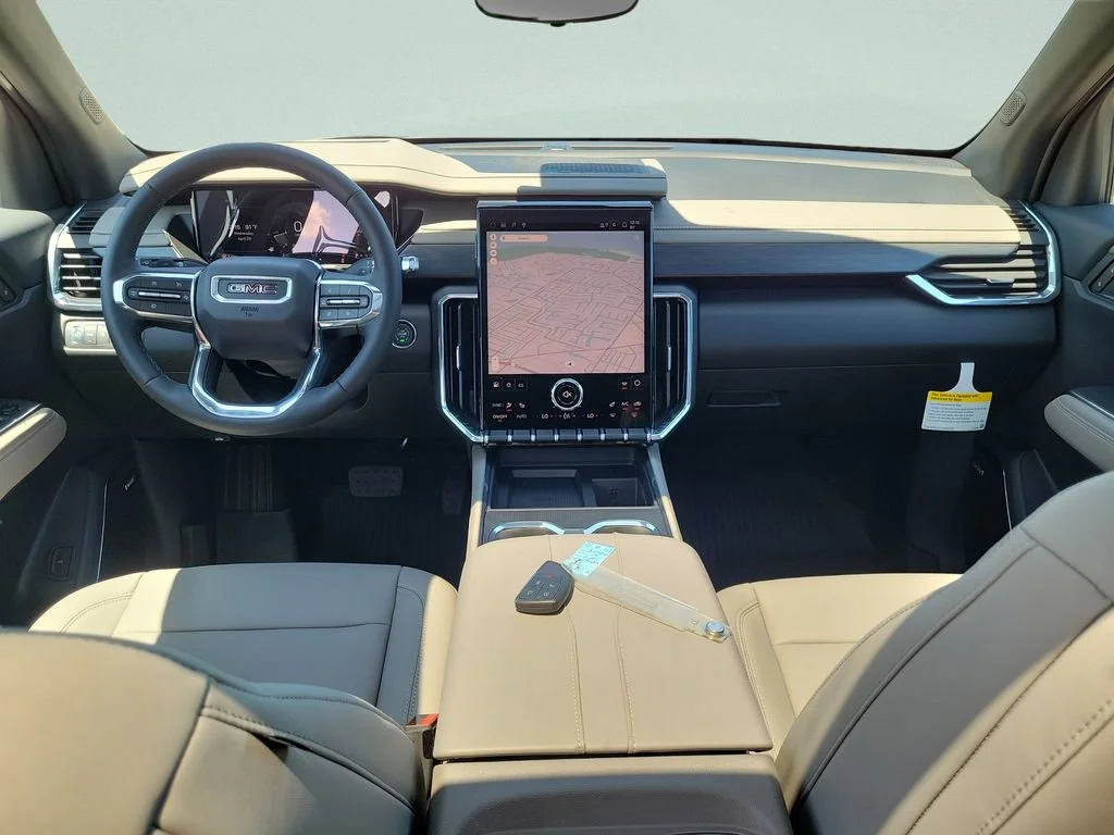 New 2026 Sterling Metallic GMC Elevation image 11