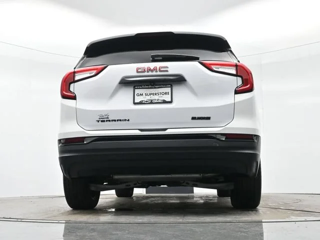 Used 2023 SUMMIT WHITE GMC SLT image 31