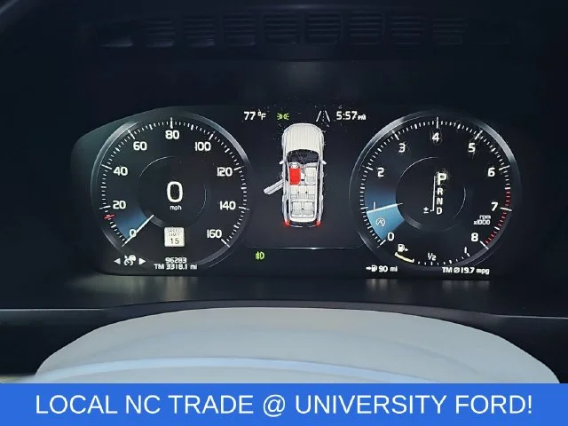 Used 2017 White Volvo T6 Momentum image 19