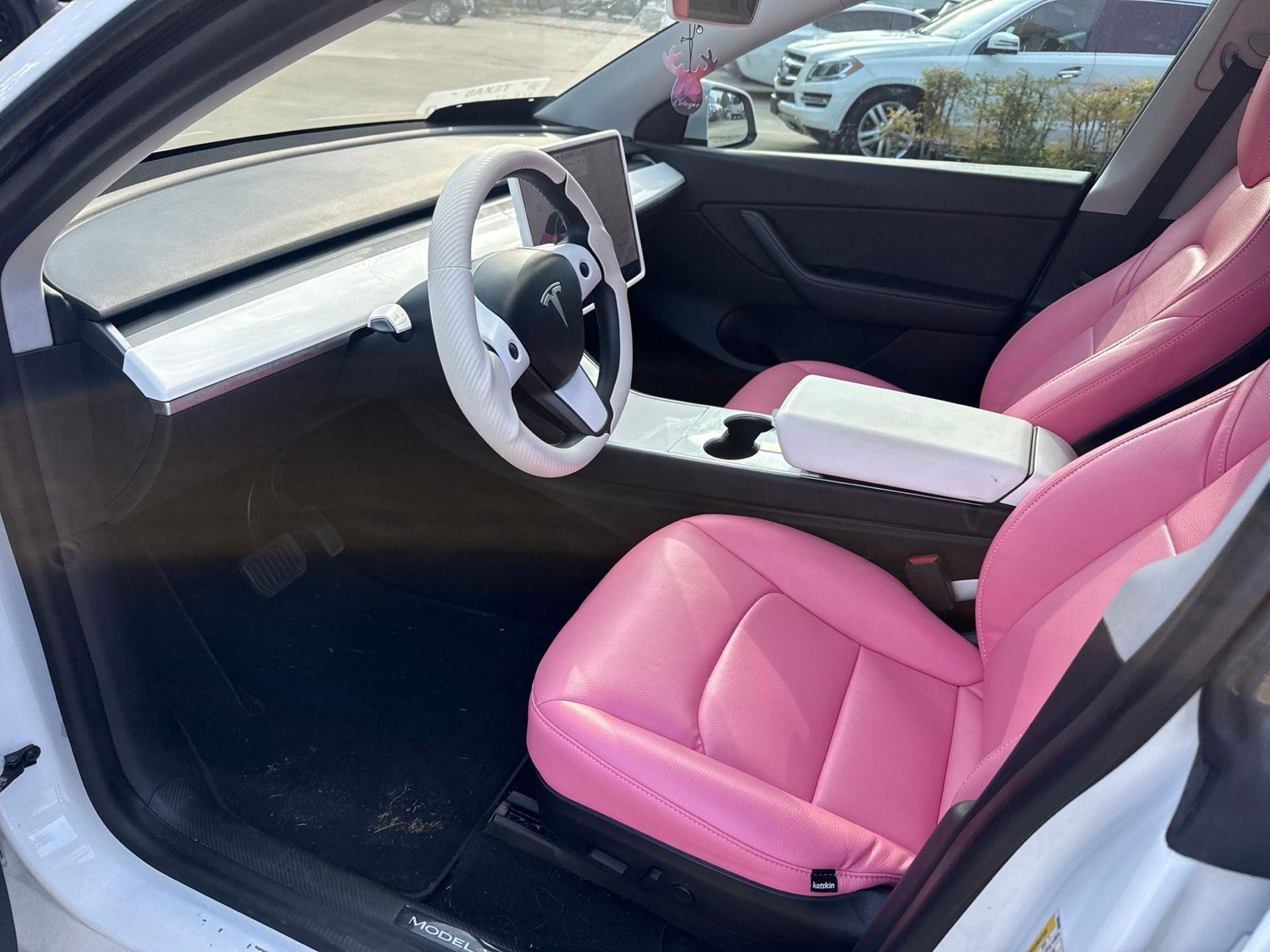 Used 2020 Pearl White Multi-Coat Tesla Long Range image 9