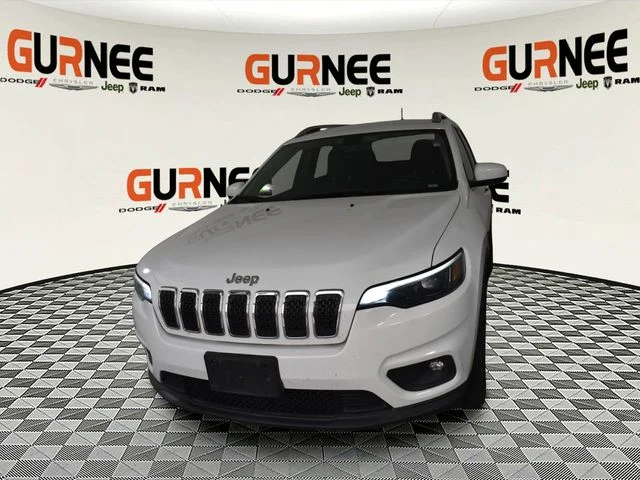 Used 2019 White Jeep Latitude image 6