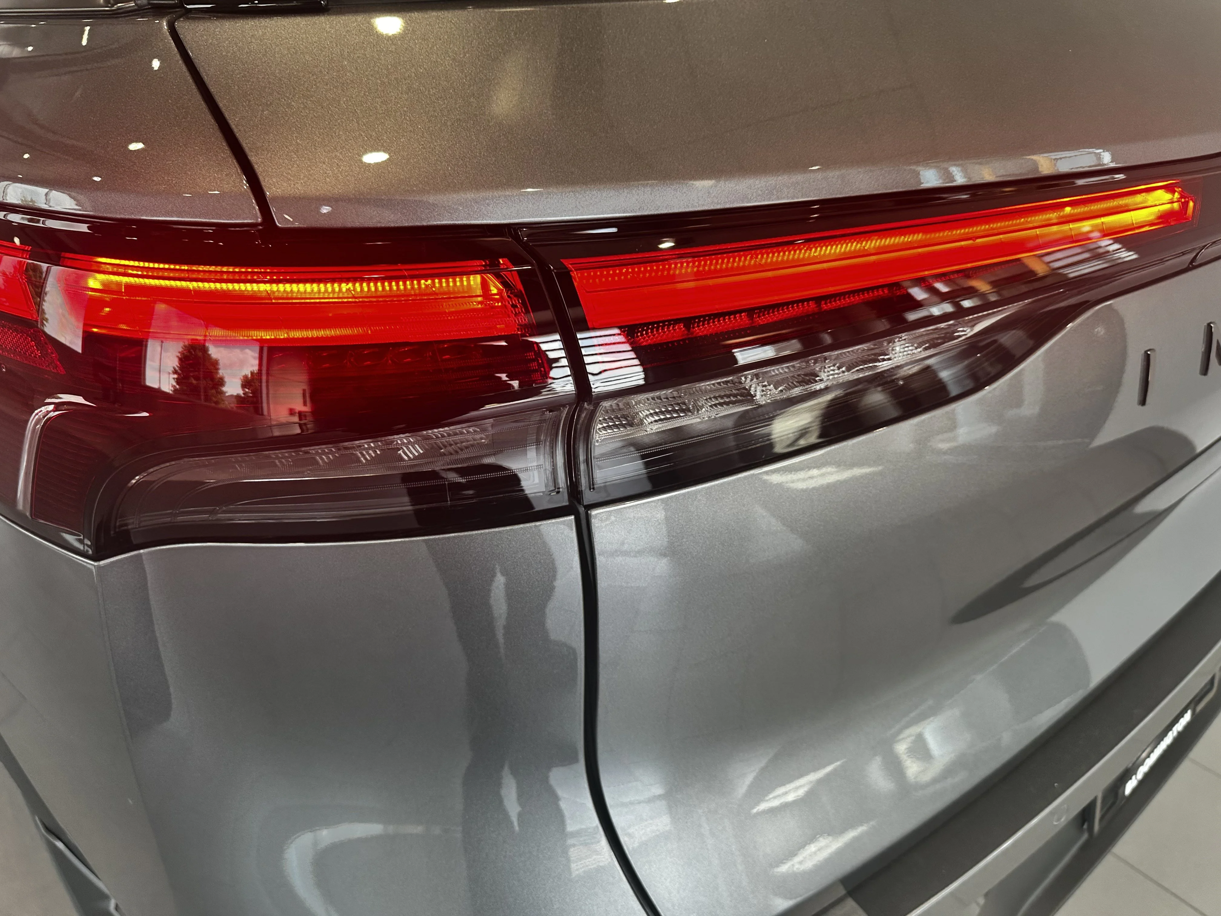 New 2027 2T GRPT SHDW INFINITI Autograph AWD image 8