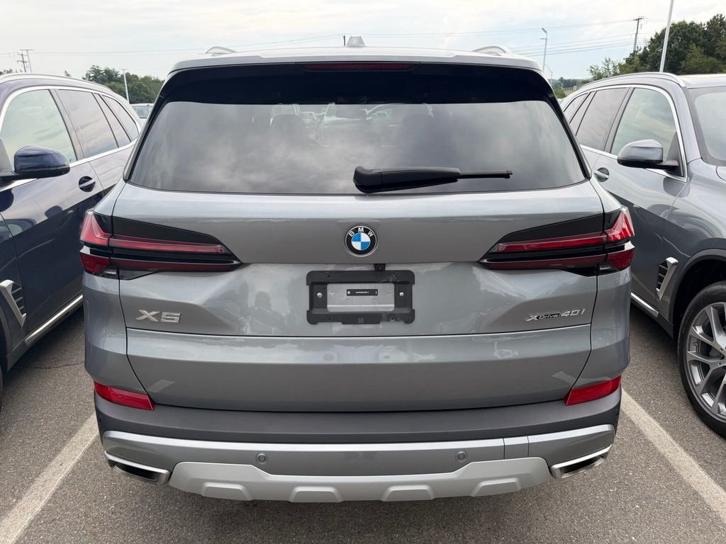 Certified Used 2025 Not Available BMW xDrive40i image 4