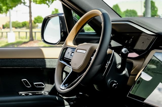 New 2026  Land Rover Dynamic SE image 16