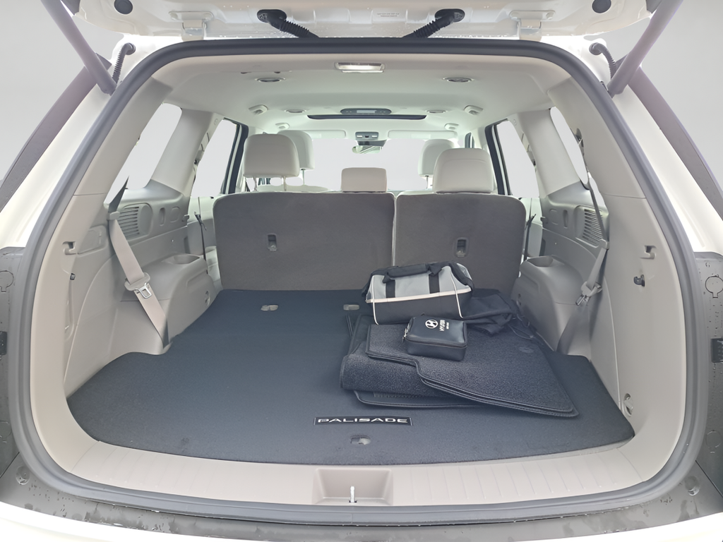 New 2026 White Hyundai SEL Premium image 27