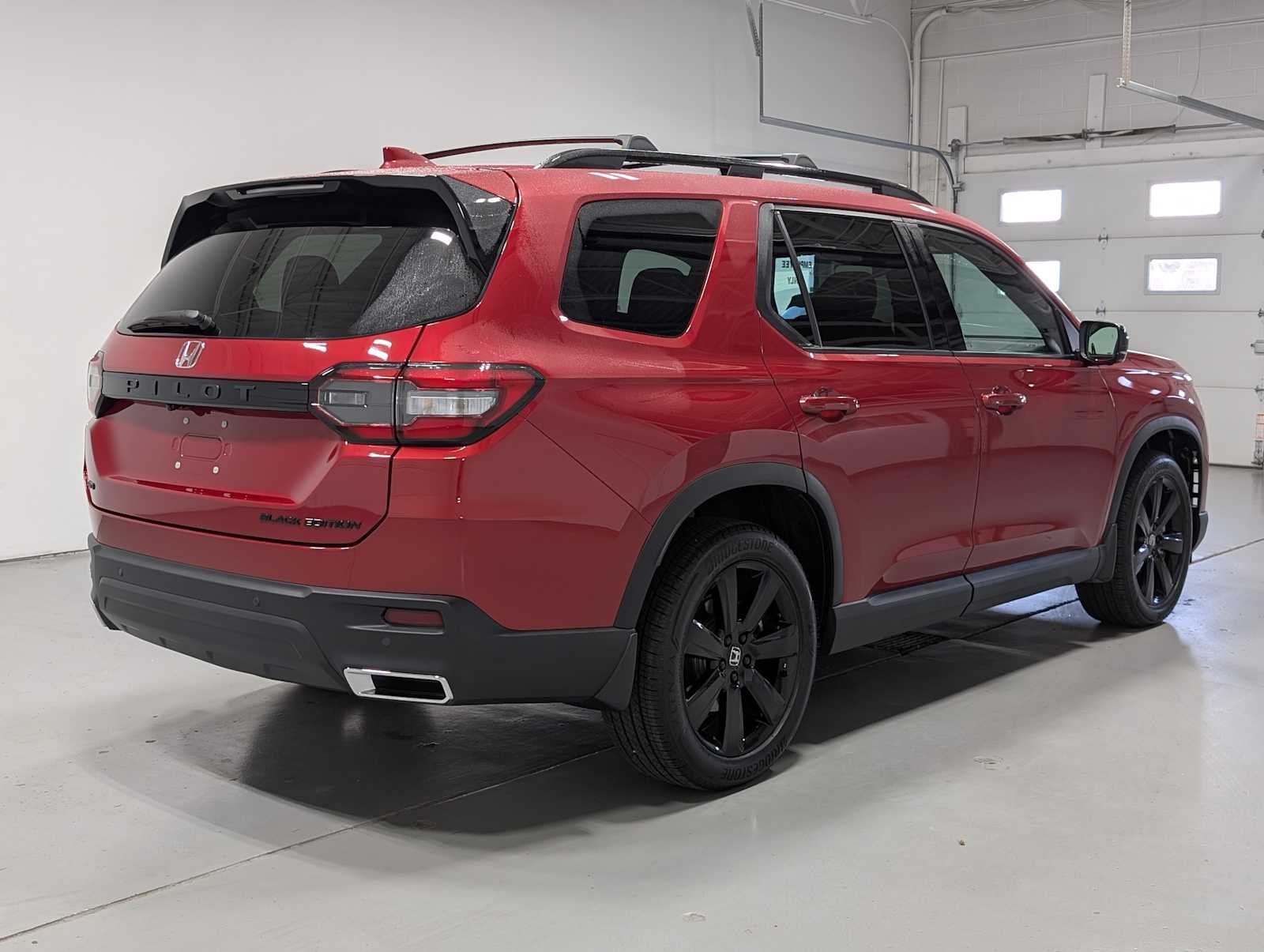 Used 2025 Radiant Red Metallic II Honda Black Edition image 8
