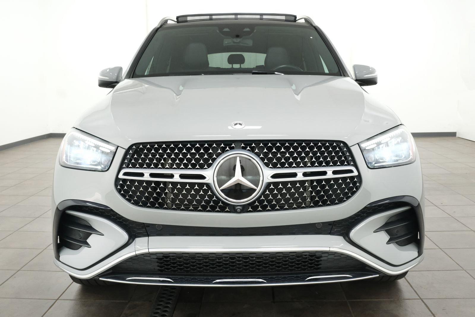 Used 2024 MANUFAKTUR Alpine Gray Mercedes-Benz GLE 450 image 8