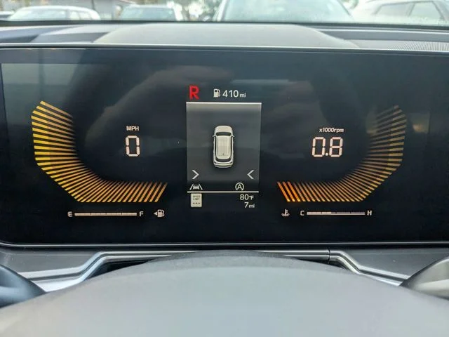 New 2026 Glacial White Pearl Kia LX image 30