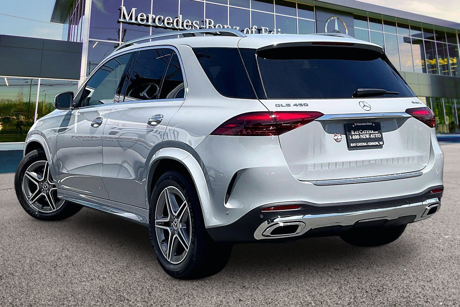 New 2026 MANUFAKTUR Alpine Grey Mercedes-Benz GLE 450 image 16