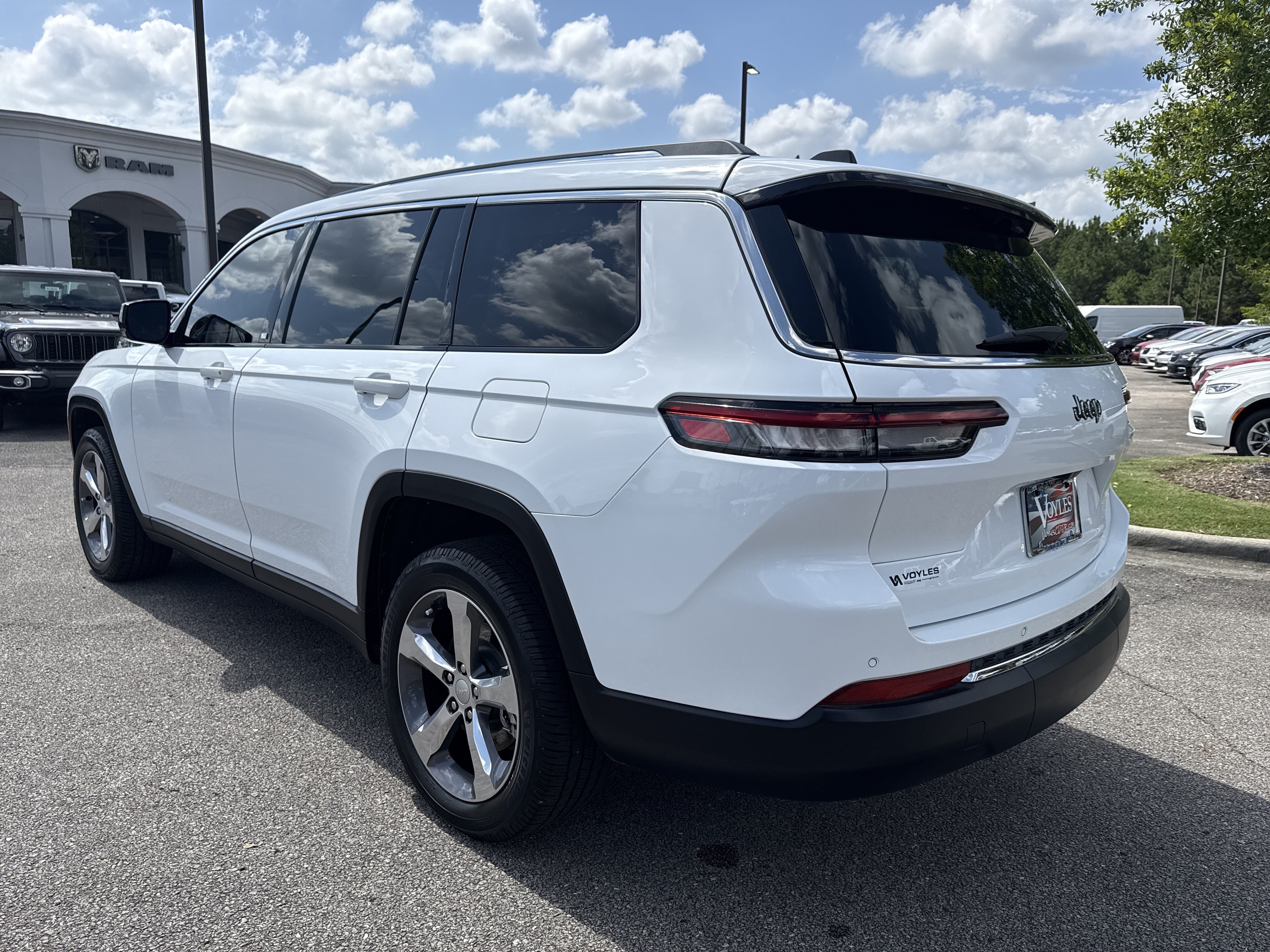 Used 2021 Bright White Clearcoat Jeep Limited image 5
