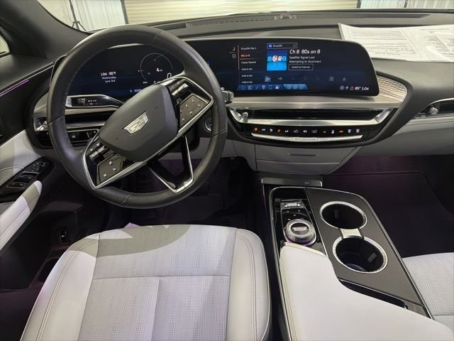 Used 2024 Crystal White Tricoat Cadillac Luxury image 15
