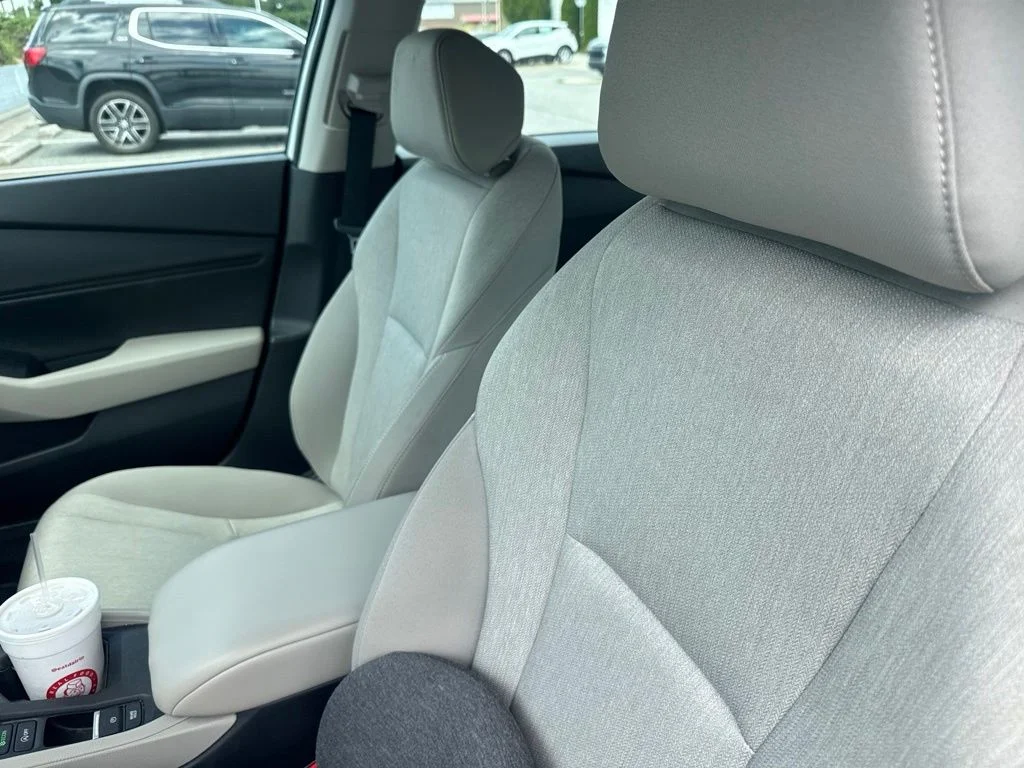Used 2023 White Honda EX image 11